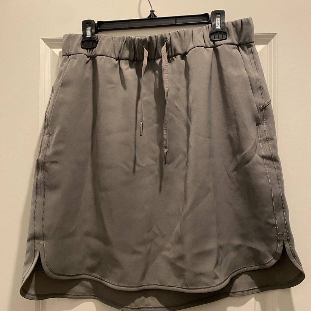 Lululemon On The Fly Skirt - Like New Condition